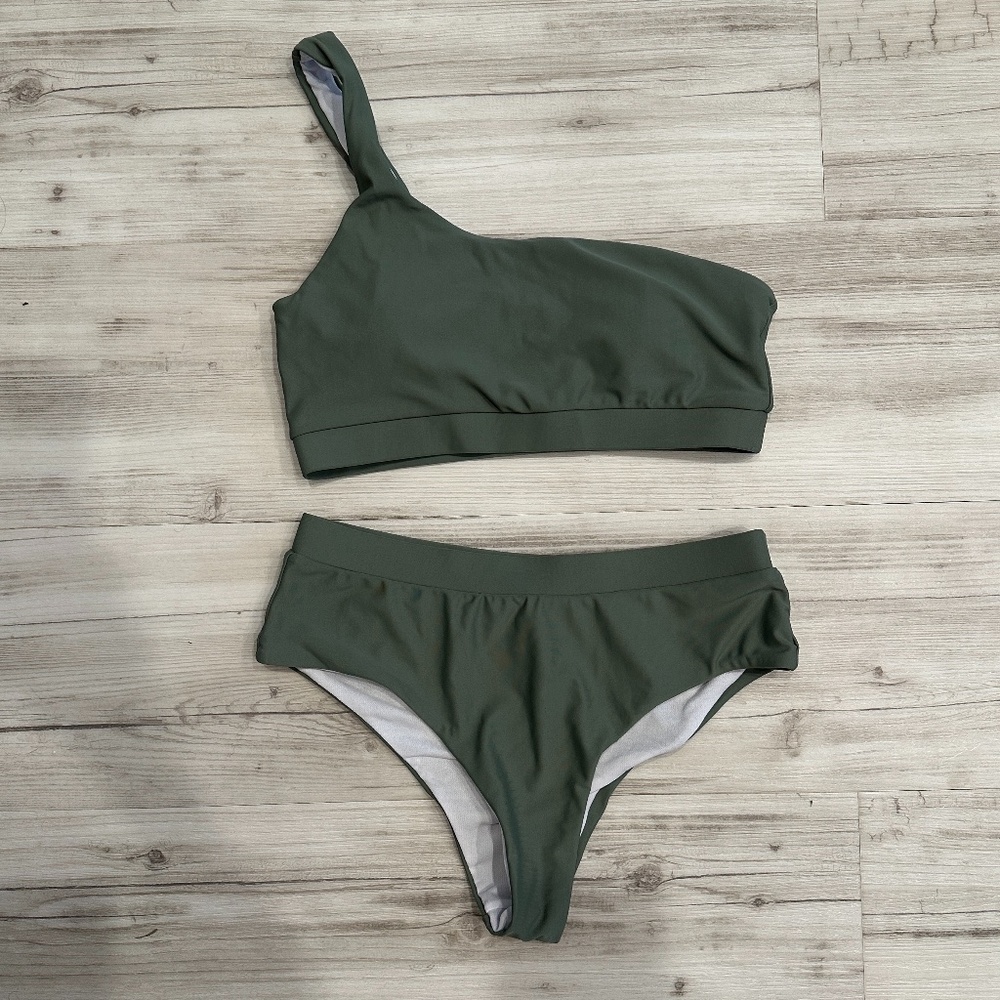 Olive Green Swim Set bikini (NWOT)